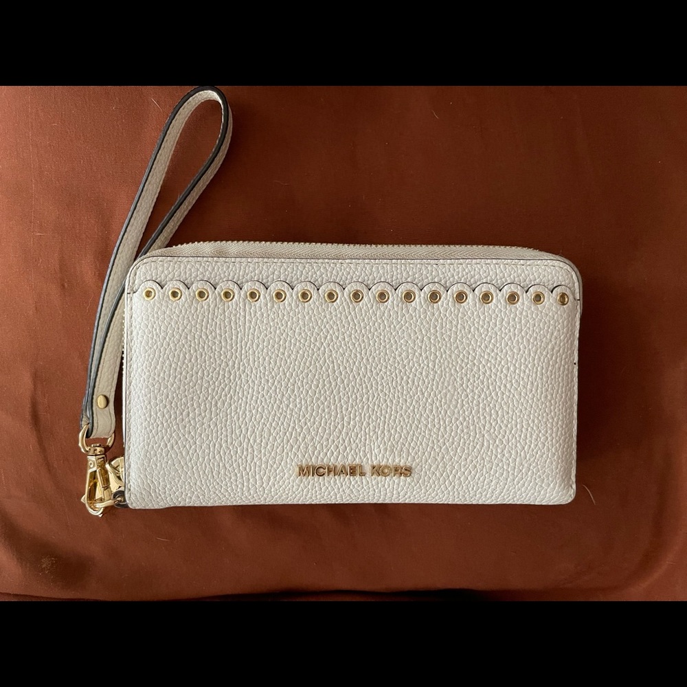 Michael Kors large scalloped wristlet